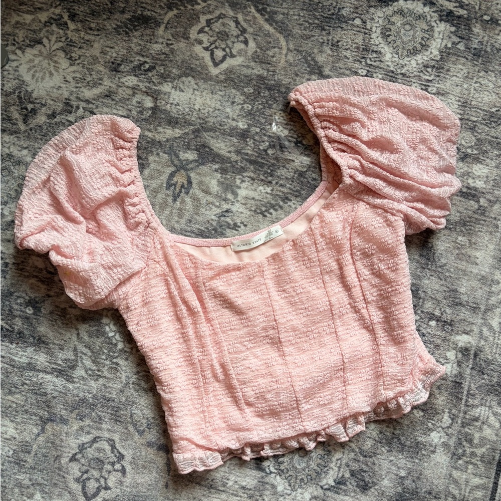 Altar'd State Light Pink Textured Puff-Sleeve Crop Top